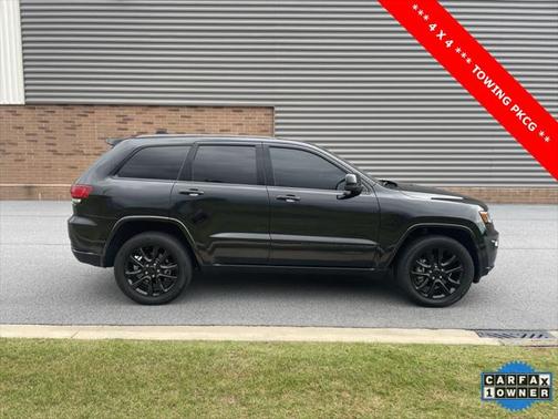 2022 Jeep Grand Cherokee Laredo