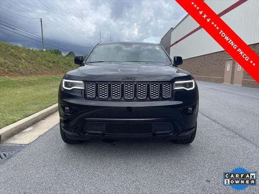 2022 Jeep Grand Cherokee Laredo