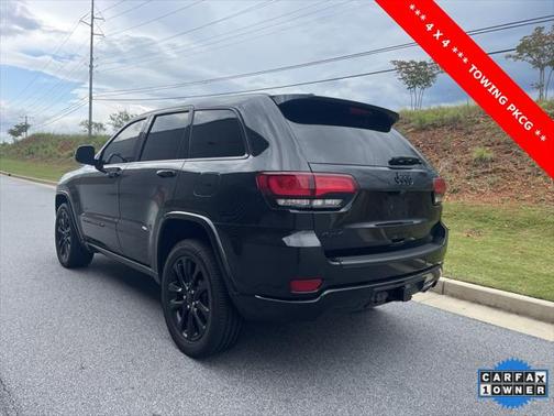 2022 Jeep Grand Cherokee Laredo