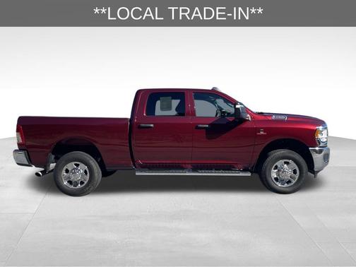 2024 RAM 3500 Tradesman Crew Cab 4x4 6'4' Box