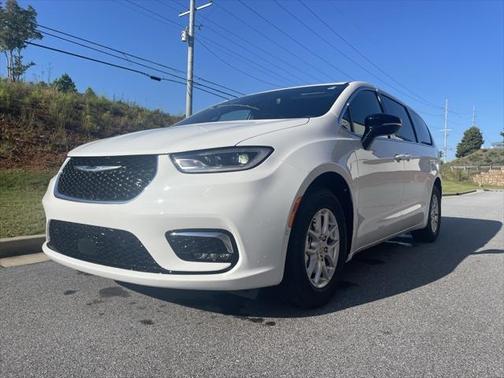 2025 Chrysler Pacifica L