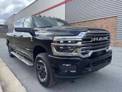 2025 RAM 2500 Laramie Crew Cab 4x4 6'4' Box