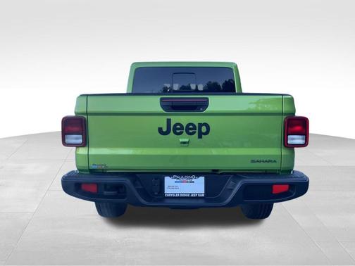 2026 Jeep Gladiator Sahara 4x4