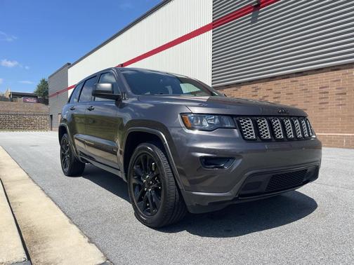 2021 Jeep Grand Cherokee Laredo