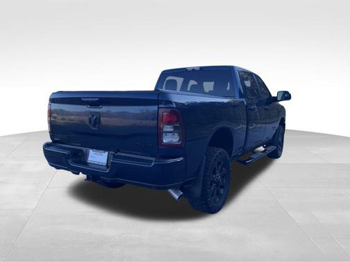 2021 RAM 2500 Big Horn Crew Cab 4x4 6'4' Box