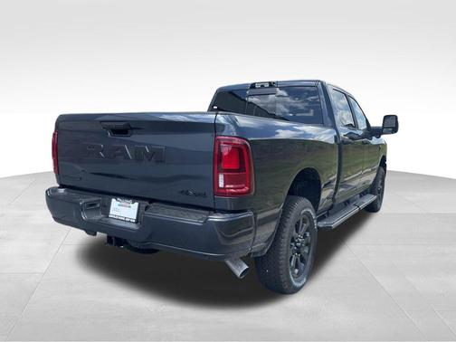2025 RAM 2500 Big Horn Crew Cab 4x4 6'4' Box
