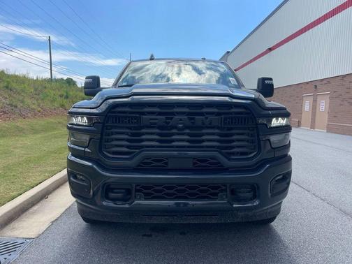 2025 RAM 2500 Big Horn Crew Cab 4x4 6'4' Box