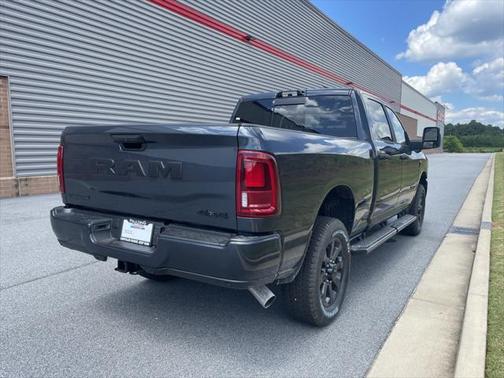 2025 RAM 2500 Big Horn Crew Cab 4x4 6'4' Box