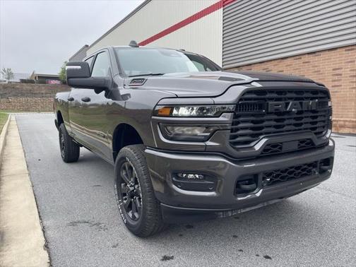 2025 RAM 2500 Big Horn Crew Cab 4x4 6'4' Box