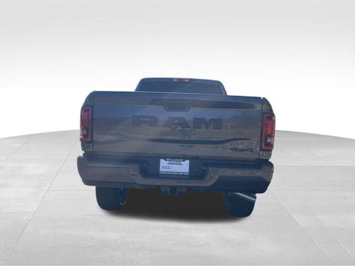 2026 RAM 2500 Tradesman Crew Cab 4x4 6'4' Box