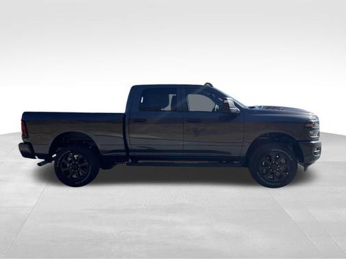 2026 RAM 2500 Tradesman Crew Cab 4x4 6'4' Box