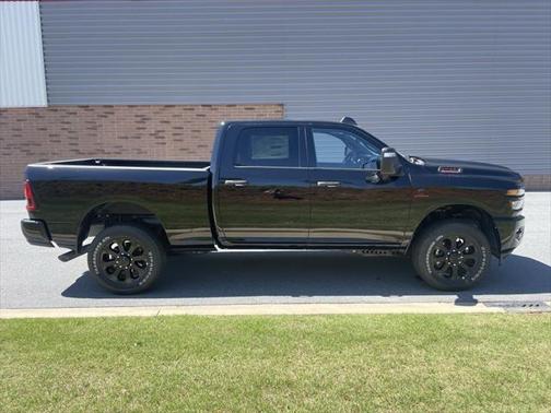 2025 RAM 2500 Big Horn Crew Cab 4x4 6'4' Box