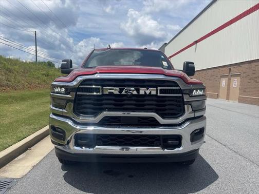 2025 RAM 2500 Tradesman Crew Cab 4x4 6'4' Box