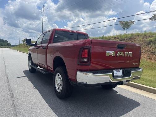 2025 RAM 2500 Tradesman Crew Cab 4x4 6'4' Box