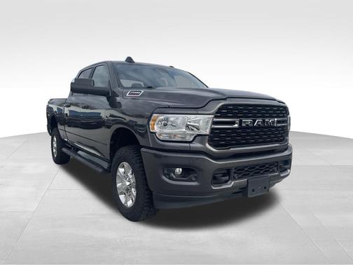 2022 RAM 2500 Big Horn Crew Cab 4x4 6'4' Box