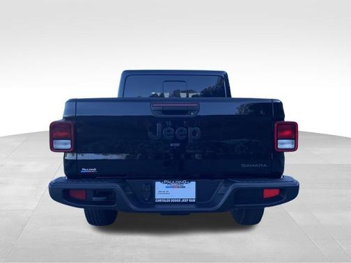 2026 Jeep Gladiator Sahara 4x4