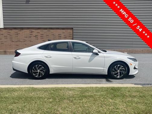 2023 Hyundai SONATA Hybrid Base