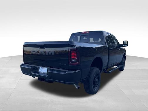 2026 RAM 2500 Tradesman Crew Cab 4x4 6'4' Box