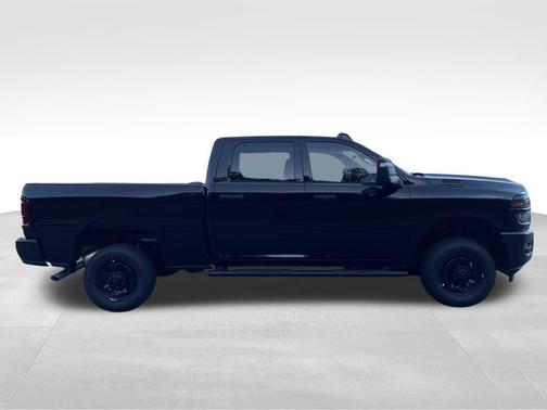 2026 RAM 2500 Tradesman Crew Cab 4x4 6'4' Box