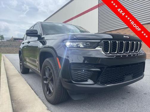 2023 Jeep Grand Cherokee Laredo