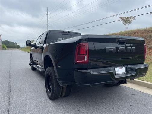 2025 RAM 3500 Big Horn Crew Cab 4x4 8' Box