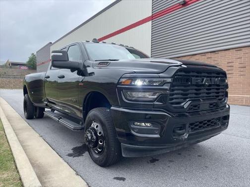 2025 RAM 3500 Big Horn Crew Cab 4x4 8' Box