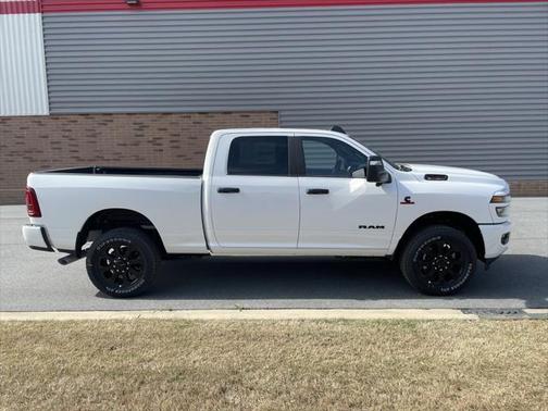 2025 RAM 2500 Big Horn Crew Cab 4x4 6'4' Box