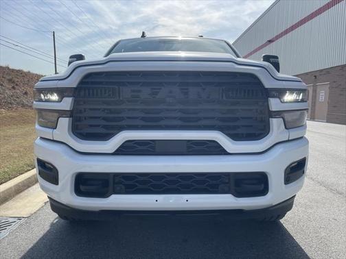 2025 RAM 2500 Big Horn Crew Cab 4x4 6'4' Box