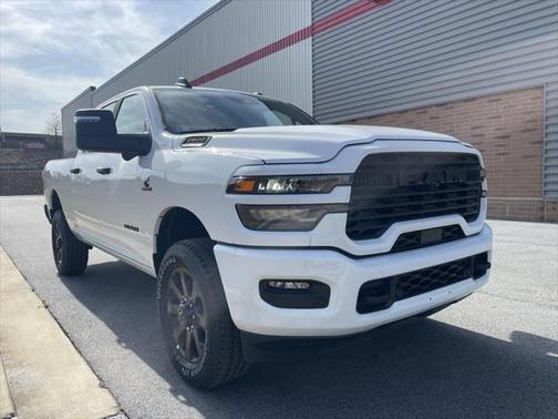 2025 RAM 2500 Big Horn Crew Cab 4x4 6'4' Box