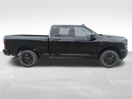 2025 RAM 2500 Big Horn Crew Cab 4x4 6'4' Box