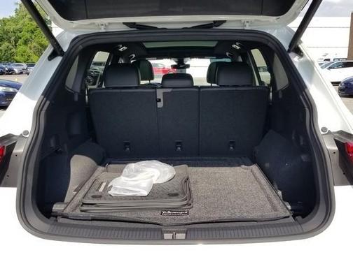 Opal White Pearl Effect 2024 Volkswagen Tiguan 2.0T SE R-Line Black