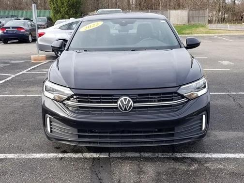Deep Black Pearl Effect 2022 Volkswagen Jetta 1.5T Sport