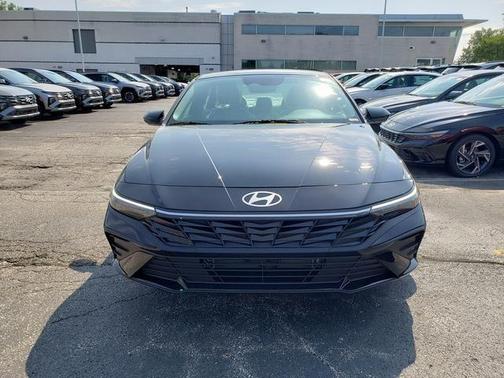 2025 Hyundai ELANTRA HEV SEL Sport