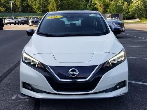 White 2022 Nissan Leaf SV PLUS
