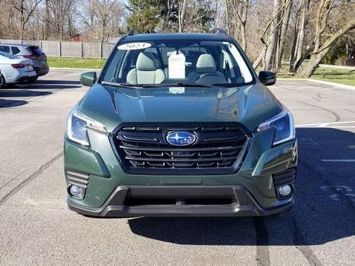Cascade Green Silica 2023 Subaru Forester Premium