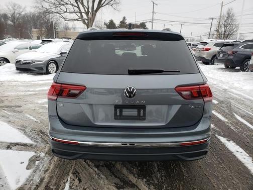 2023 Volkswagen Tiguan 2.0T SE