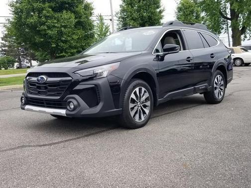 Crystal Black Silica 2024 Subaru Outback Limited