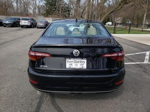 Black 2019 Volkswagen Jetta 1.4T SE