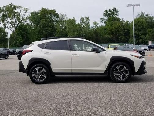 Crystal White Pearl 2024 Subaru Crosstrek Premium