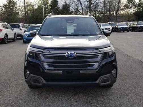 Crystal Black Silica 2025 Subaru Forester Limited