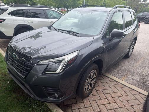 Magnetite Gray Metallic 2023 Subaru Forester Premium