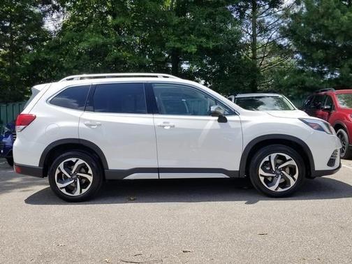 Crystal White Pearl 2023 Subaru Forester Touring