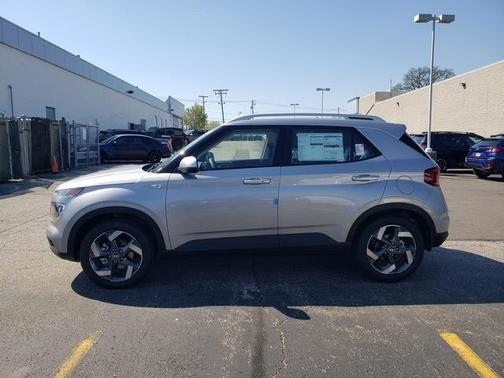 Shimmering Silver 2026 Hyundai VENUE SEL