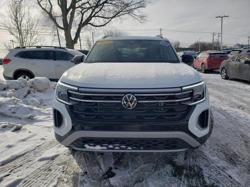 2024 Volkswagen Atlas 2.0T Peak Edition SE w/Technology