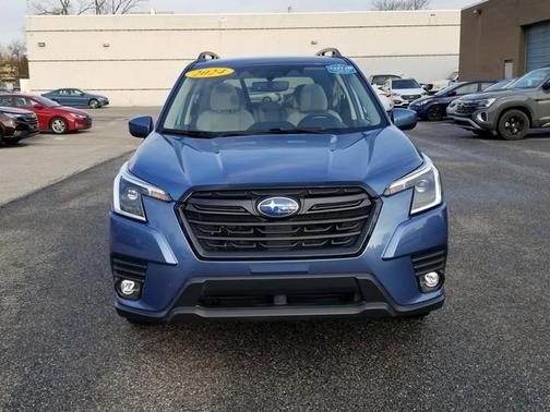 2024 Subaru Forester Premium