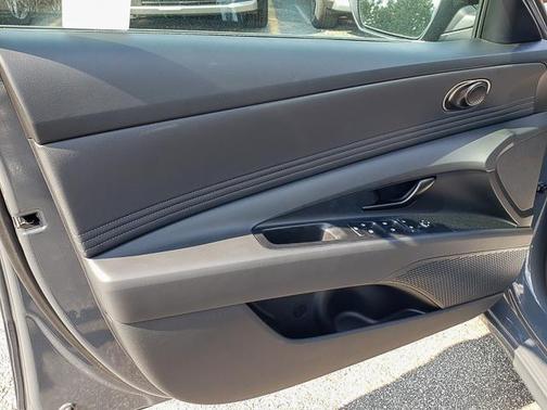 2025 Hyundai ELANTRA HEV SEL Sport