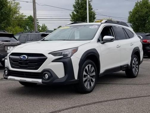 Crystal White Pearl 2023 Subaru Outback Touring