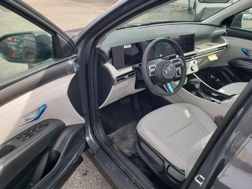Gray 2026 Hyundai TUCSON SE