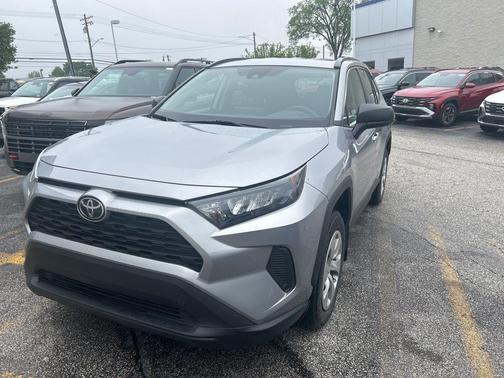 Silver Sky Metallic 2021 Toyota RAV4 LE