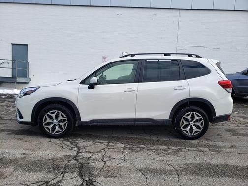 2022 Subaru Forester Premium